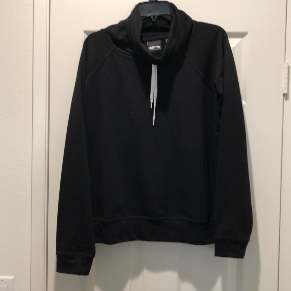 Cascade Sport Black Mens Sweatshirt.